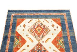 Surface texture of New Lori rug with natural Wool and intricate pattern