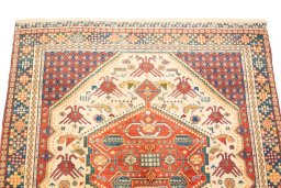 Surface texture of New Lori rug with natural Wool and intricate pattern