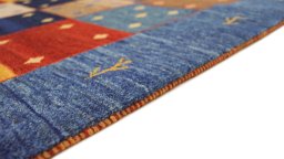 Central medallion detail of New Lori rug from Iran / Persia
