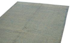 Surface texture of New Lori rug with natural Wool and intricate pattern