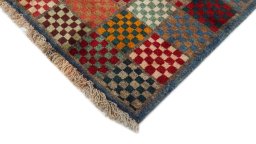 Surface texture of New Lori rug with natural Wool and intricate pattern