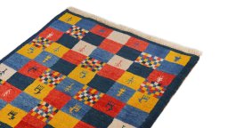 Surface texture of New Lori rug with natural Wool and intricate pattern