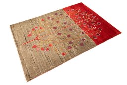 Corner detail of New Lori rug showing border pattern and Wool pile