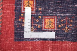 Central medallion detail of New Lori rug from Iran / Persia