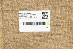 Corner detail of New Lori rug showing border pattern and Wool pile