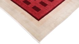 Backside of handmade 1980s Lori rug showing knot structure and weave density