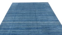 Surface texture of New Lori rug with natural Wool and intricate pattern