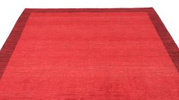 Surface texture of New Lori rug with natural Wool and intricate pattern