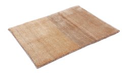 Corner detail of New Lori rug showing border pattern and Wool pile