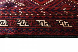 Central medallion detail of 2000s Lori rug from Iran / Persia