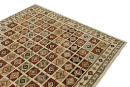 Surface texture of New Lori rug with natural Wool and intricate pattern
