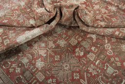 Close-up detail of 1930s Mahal rug from Iran / Persia showing Wool weave