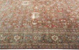 Full view of 1930s Mahal rug from Iran / Persia, 597 × 340 cm in Red tones