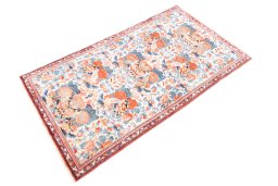 Corner detail of 2005s Mahal rug showing border pattern and Wool pile
