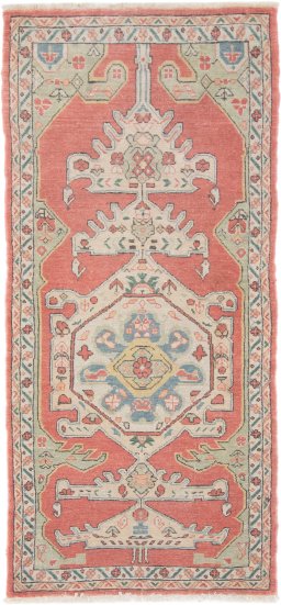 Full view of 1990s Malayer rug from Iran / Persia, 180 × 81 cm in Red tones