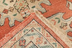 Close-up detail of 1990s Malayer rug from Iran / Persia showing Wool weave