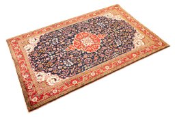Close-up detail of 1950s Malayer rug from Iran / Persia showing Wool weave