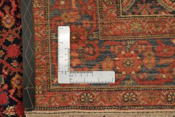 Close-up detail of 1900s Malayer rug from Iran / Persia showing Wool weave