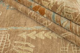 Close-up detail of New Malayer rug from Iran / Persia showing Wool weave