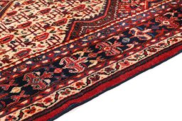 Central medallion detail of 1940s Malayer rug from Iran / Persia