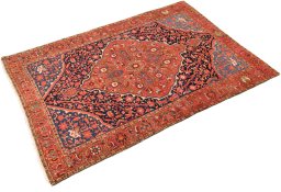 Corner detail of 1900s Malayer rug showing border pattern and Wool pile