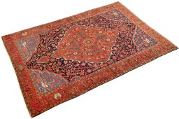 Close-up detail of 1900s Malayer rug from Iran / Persia showing Wool weave