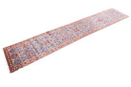 Corner detail of 1999s Malayer rug showing border pattern and Wool pile
