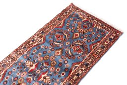 Surface texture of 1999s Malayer rug with natural Wool and intricate pattern