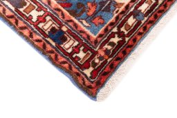Central medallion detail of 1999s Malayer rug from Iran / Persia