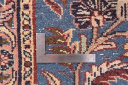Corner detail of 1981s Malayer rug showing border pattern and Wool pile