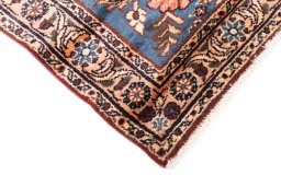 Central medallion detail of 1981s Malayer rug from Iran / Persia