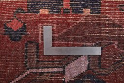 Corner detail of 1980s Malayer rug showing border pattern and Wool pile
