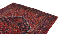 Surface texture of New Malayer rug with natural Wool and intricate pattern