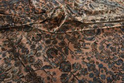Surface texture of 1930s Mehraban rug with natural Wool and intricate pattern