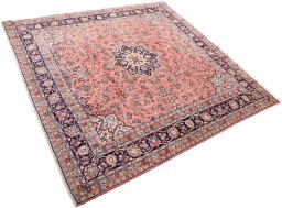 Corner detail of 2000s Mehraban rug showing border pattern and Wool pile
