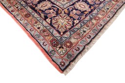 Central medallion detail of 2000s Mehraban rug from Iran / Persia