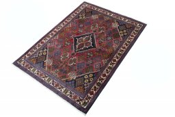 Corner detail of 2000s Meymeh rug showing border pattern and Wool pile