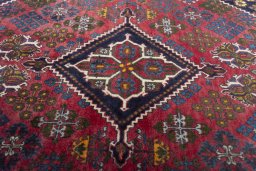 Central medallion detail of 2000s Meymeh rug from Iran / Persia