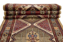 Full view of 1920s Sarab rug from Iran / Persia, 460 × 109 cm in Brown tones