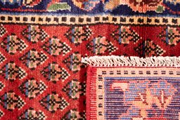 Full view of 1989s Sarab rug from Iran / Persia, 280 × 62 cm in Red tones
