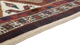 Central medallion detail of 2000s Sarab rug from Iran / Persia