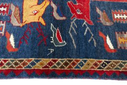 Close-up detail of 2000s Shiraz rug from Iran / Persia showing Wool weave