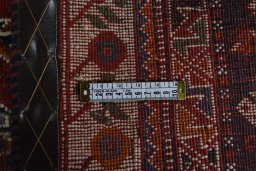Close-up detail of 2000s Shiraz rug from Iran / Persia showing Wool weave