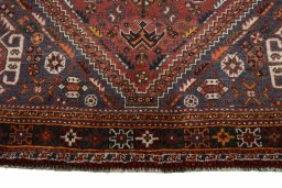 Close-up detail of 2000s Shiraz rug from Iran / Persia showing Wool weave