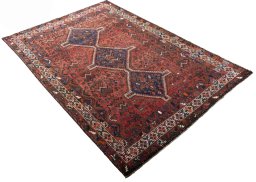 Close-up detail of 2000s Shiraz rug from Iran / Persia showing Wool weave