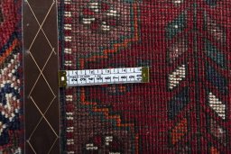 Close-up detail of 2000s Shiraz rug from Iran / Persia showing Wool weave