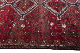 Close-up detail of 2000s Shiraz rug from Iran / Persia showing Wool weave