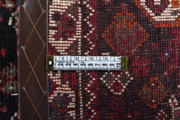 Close-up detail of 2000s Shiraz rug from Iran / Persia showing Wool weave