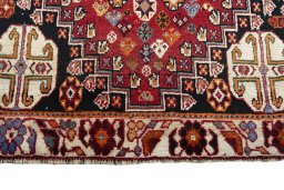 Central medallion detail of 2000s Shiraz rug from Iran / Persia