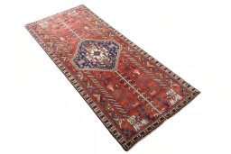Close-up detail of 2000s Shiraz rug from Iran / Persia showing Wool weave
